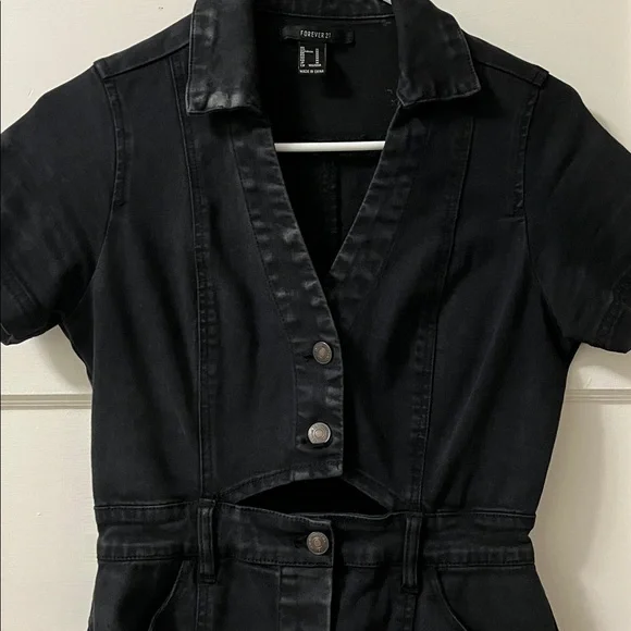 Black Short-Sleeve Button-Front Mini Dress - Picture 4 of 5